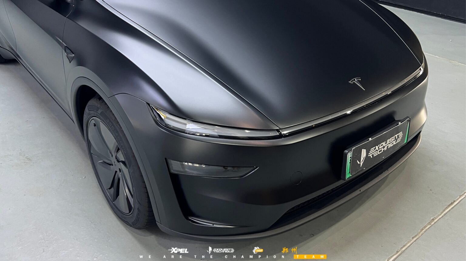 郑州特斯拉 Model Y 哑光装贴 XPEL 隐形车衣完工实拍,哑光黑车漆